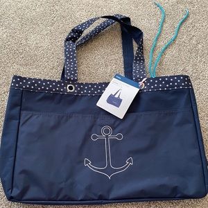 Thirty-One Soft Utility Tote in Navy Dancing Dot